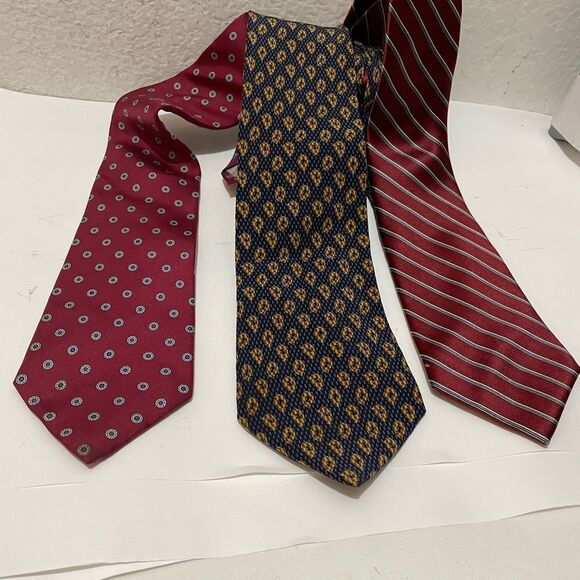 Lot of 3 men’s Yves Saint Laurent Ties - Picture 1 of 7